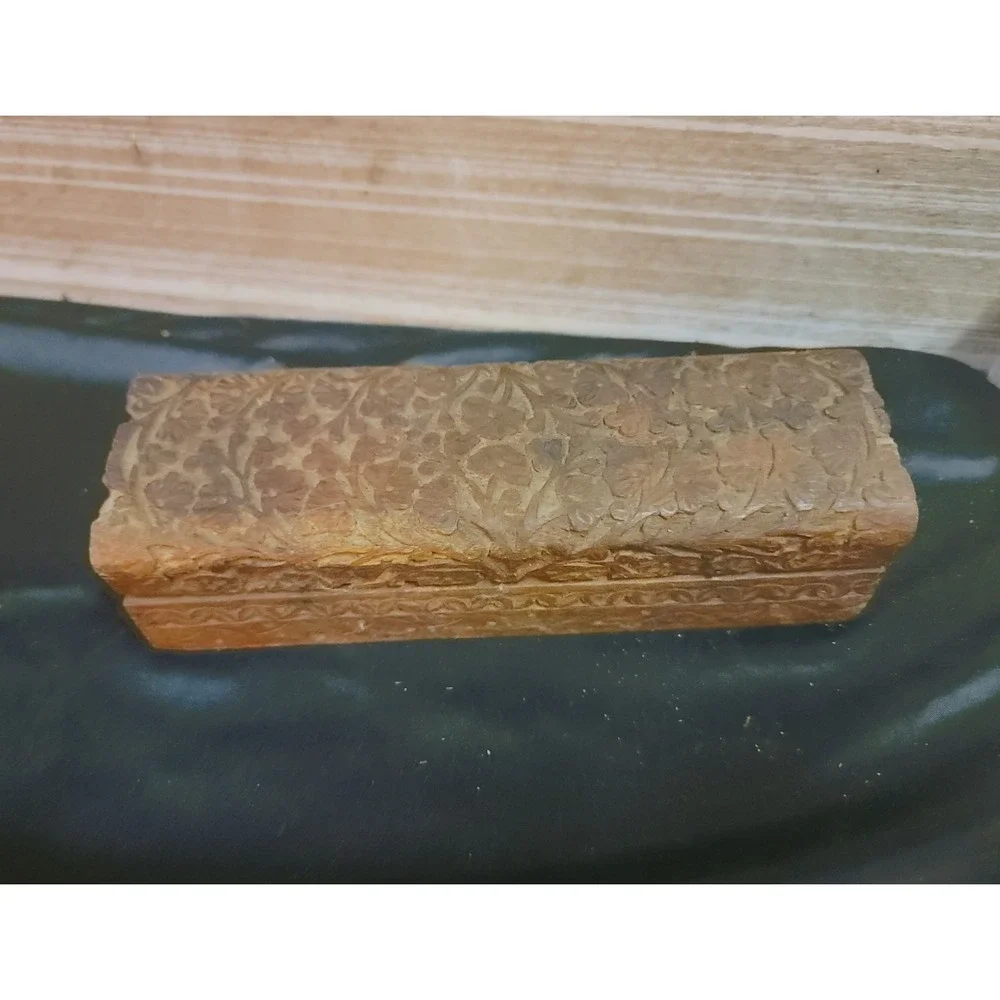 Vintage Hand Carved Floral Wooden Pencil Box Hinged Lid 8 Inch
